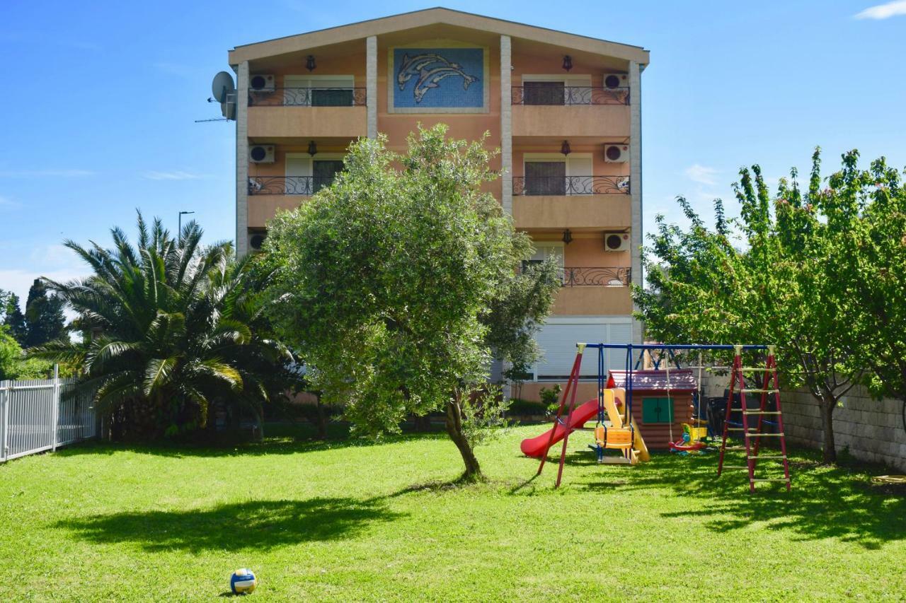 Villa Dolphin Apartments Petrovac Kültér fotó