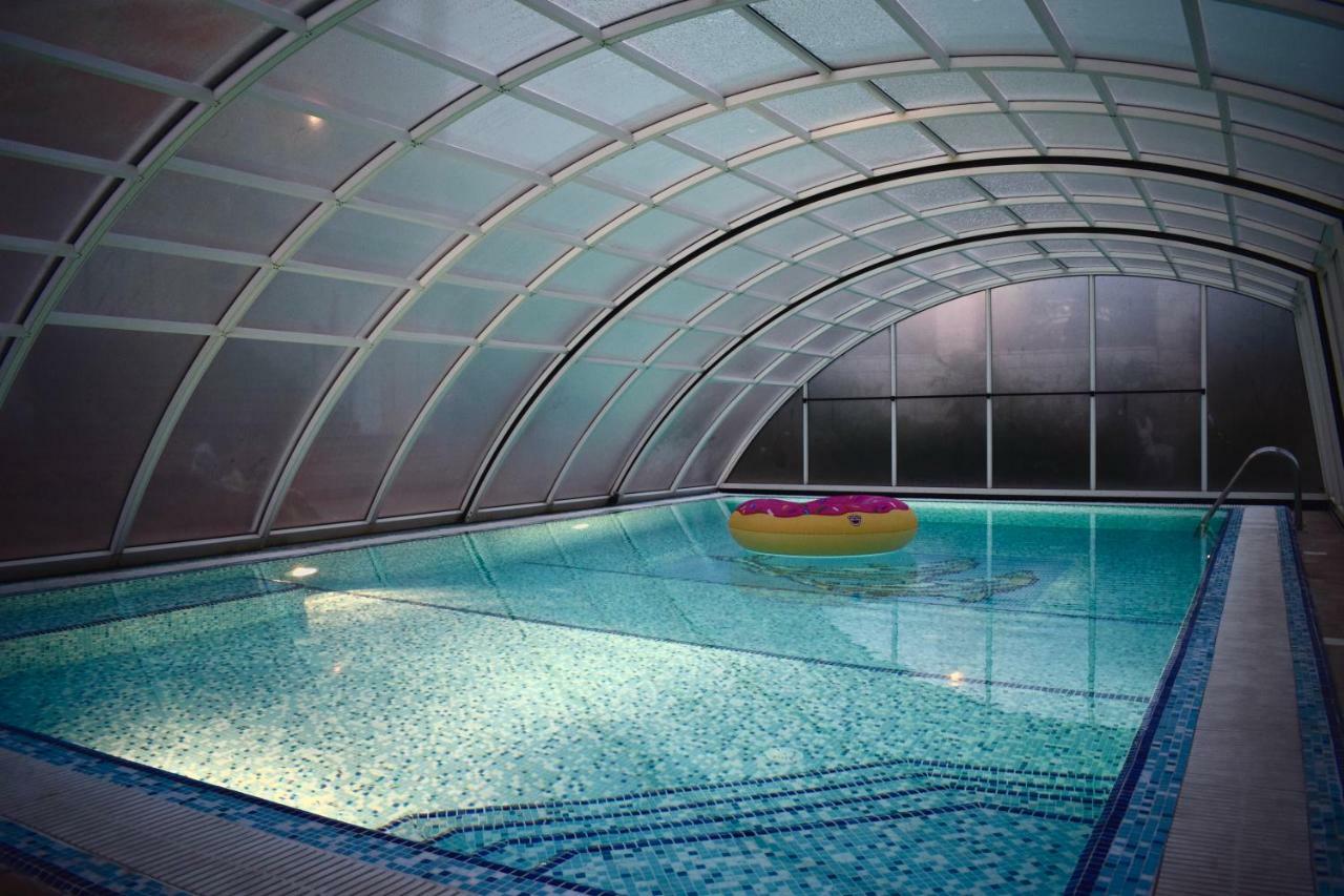 Villa Dolphin Apartments Petrovac Kültér fotó